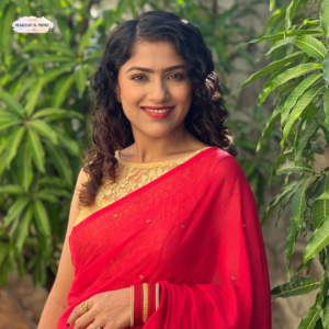 Timeless Elegance: The Perfect Combination of a Red Saree and Minimalist Day Makeup